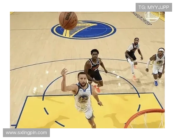 快船迎战勇士季后赛激战 双方星光熠熠对决引人关注 快船迎战勇士季后赛激战 双方星光熠熠对决引人关注