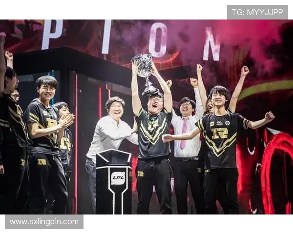 TES与RNG激战正酣 谁将力拔头筹成为LPL春季赛的新王者