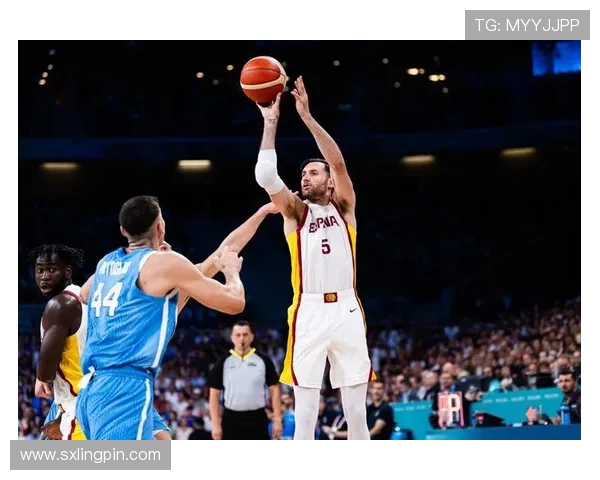 加拿大男篮与德国男篮激战正酣谁能在国际赛场上笑到最后